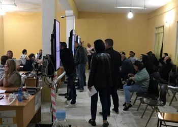 Nga kutitë e mbushura me vota fiktive te problemet në numërim, çfarë ndodhi me zgjedhjet në Kuçovë