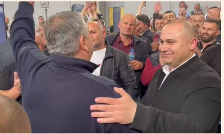Zef Hila i “Bashkë Fitojmë” i shtrëngon dorën rivalit socialist