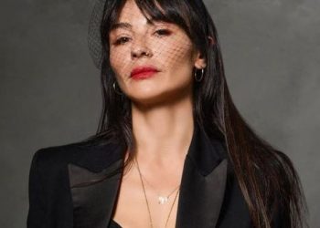 Zhaklina habit të gjithë: Na keni çarë mitrën!