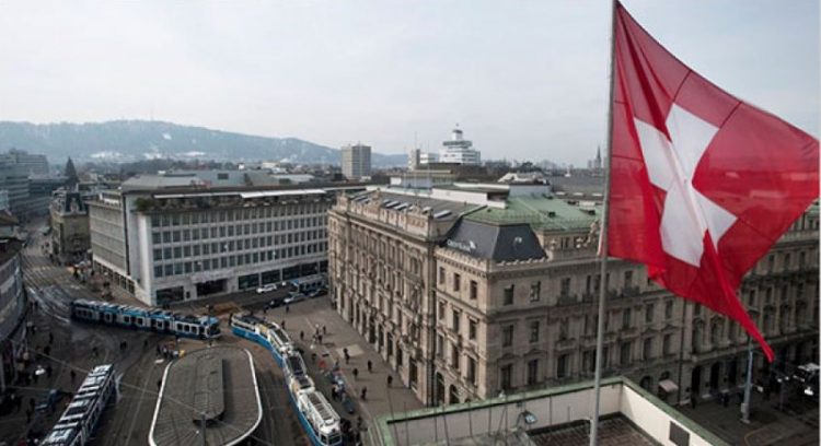 Pse të pasurit i mbajnë paratë e tyre në bankat zvicerane?