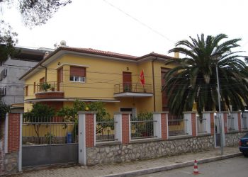 Vdes roja i ambasadës malazeze në Tiranë, nisin hetimet
