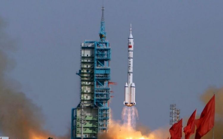 Anija misterioze kozmike kineze kthehet në Tokë pas 276 ditësh