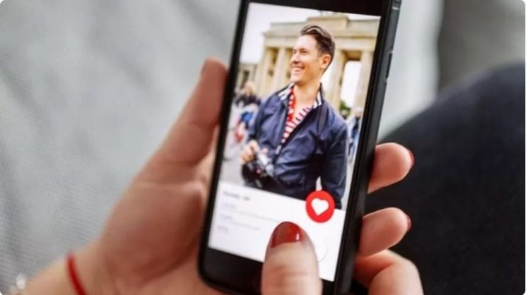 Aplikacioni Tinder nuk do të funksionojë më në Rusi