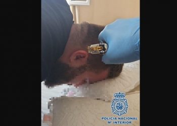 FOTO/ Me armë te koka, shqiptarët marrin peng bosin e kripto-valutave