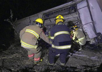 Meksikë/ Autobusi me turistë bie nga shkëmbi, 18 viktima