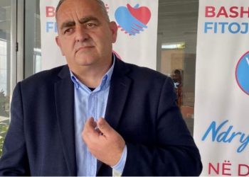 Çështja ‘Beleri’, protestë para ambasadës shqiptare në Athinë
