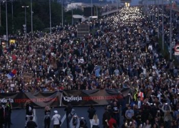 Protestat kundër dhunës vijojnë në Beograd, kërkohen dorëheqje