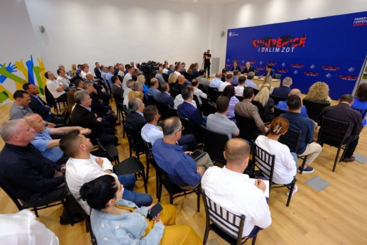 Berisha: S’ka rrugë tjetër, do ngrihemi në një lëvizje të fuqishme