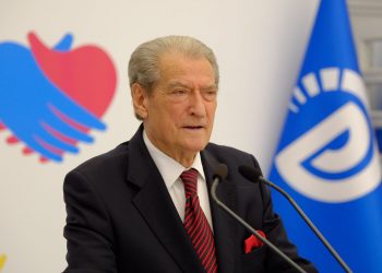 Fenomeni i “zgjedhësve shëtitës”, Berisha: 547 mijë votues të tillë në zgjedhjet e 14 majit