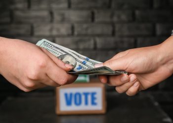 Shitblerje votash edhe në Greqi, arrestohen në flagrancë 5 persona