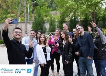 Boçi synon të ndihmojë të rinjtë: Ju jeni e ardhmja e Elbasanit