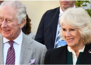 Plaga në trupin e tij që Mbreti Karl e mban të fshehur