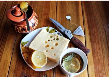 Pse duhet ta kombinoni djathin me çajin së bashku?