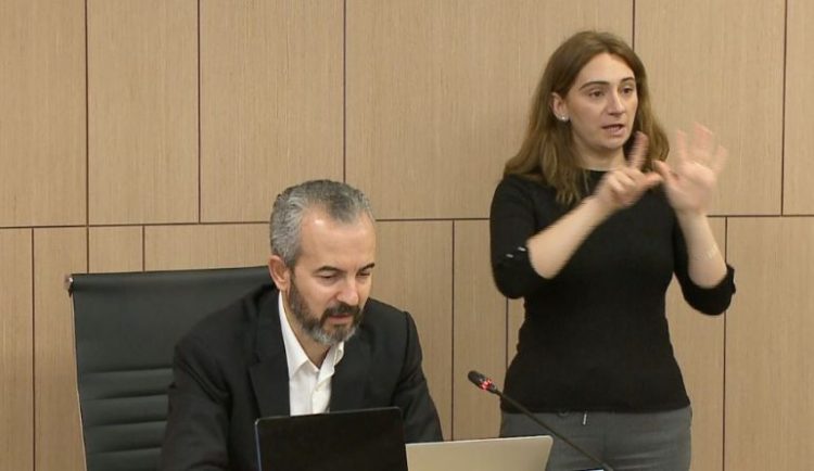 Celibashi thirrje policisë: Largoni njerëzit e paautorizuar nga QV