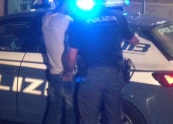 Theu masën e sigurisë “arrest shtëpie”, kapet 33-vjeçari shqiptar