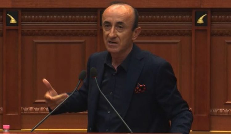 Sula premton: Shtesa e pagës time do të shkojë për jetimët në Peqin