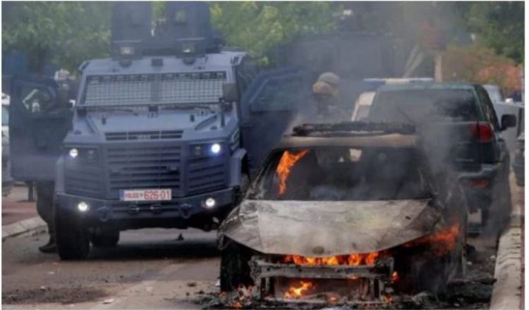 ‘Dhuna në veri të Kosovës është e orkestruar nga presidenti i Serbisë, Vuçiç’