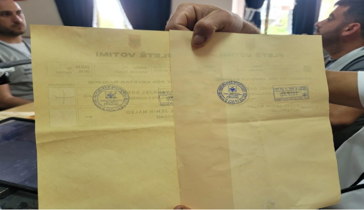 Dyshime për vota false, në Divjakë fletët ndryshojnë nga njëra-tjetra