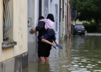 Përmbytjet, Italianët nuk gjejnë paqe, evakuohen mbi 30.000 persona