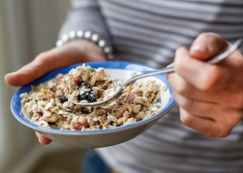 Ushqime efektive që rregullojnë sheqerin dhe mposhtin diabetin