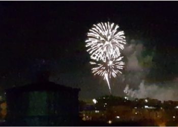 Kandidati i PS në Vorë feston ‘fitoren’ me fishekzjarre