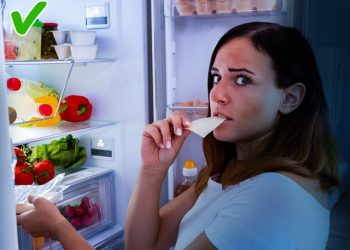 Pesë ushqime që nuk duhet t’i konsumoni në darkë