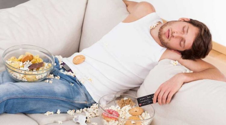 Ndjesia e lodhjes pas vaktit? Ja çfarë ndodh me organizmin tuaj