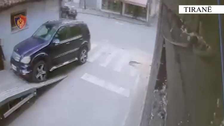 Kapet hajduti i makinave në Tiranë, i merrte me karrotrec (VIDEO)