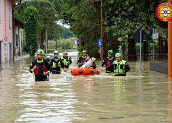 Përmbytjet në Itali, mbi 15 mijë persona të evakuuar
