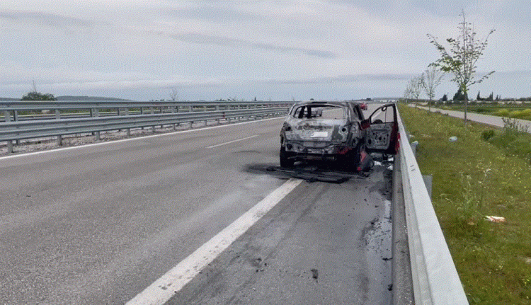 Digjet makina në “bypassin” e Fierit