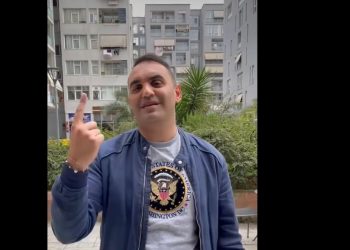 VIDEO/ Këlliçi ironizon: Kam mbështetjen e artistit më të madh…