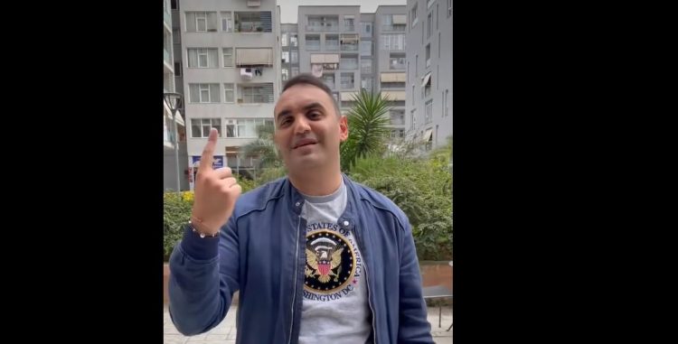 VIDEO/ Këlliçi ironizon: Kam mbështetjen e artistit më të madh…