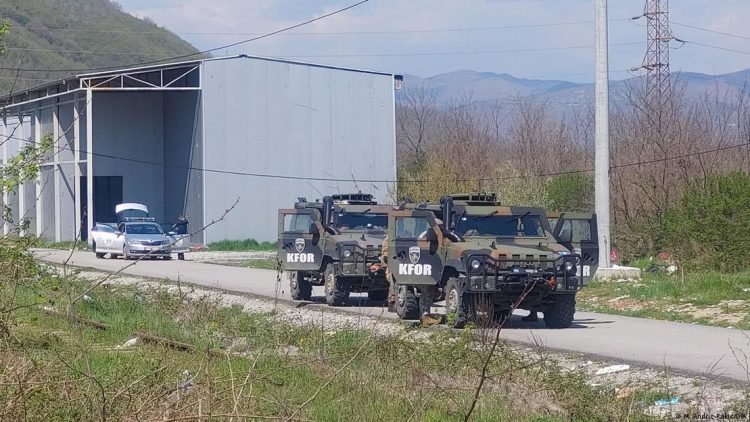 Kosovë: Betimi i kryetarëve të komunave dhe ultimatumi serb