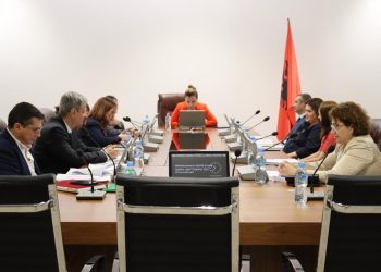 KLGJ vijon procedurat për ngritjen në detyrë dhe lëvizjet paralele të gjyqtarëve