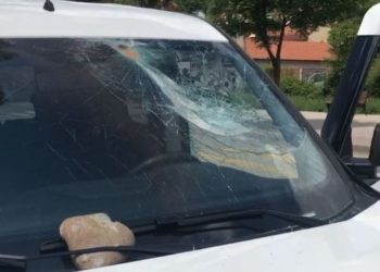 Sulmi ndaj ekipit të A2 CNN, gazetari: Trupat e KFOR u larguan sapo panë agresorët