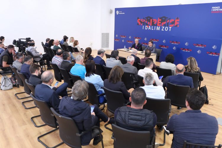 Berisha për zgjedhjet: Rama mobilizoi fondin e pagave dhe pensioneve për të grabitur zgjedhjet