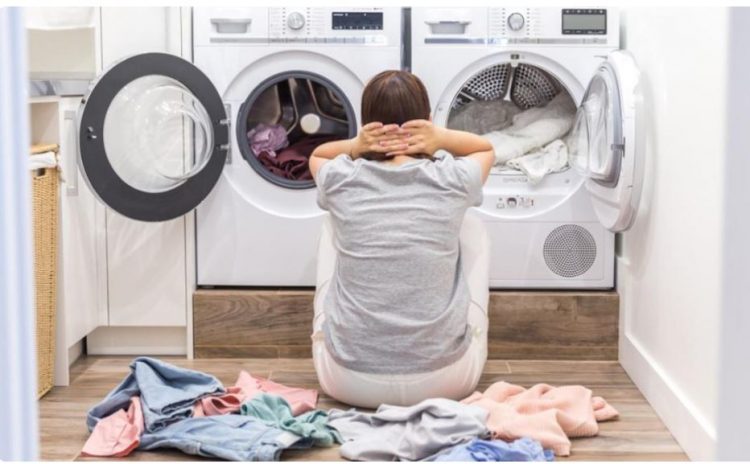 Rrobalarësja lë shenja në rroba? Ja si ta zgjidhni këtë problem