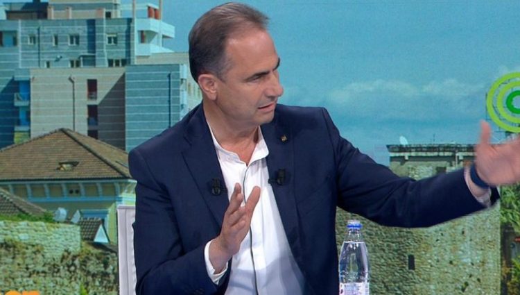 Boçi: Kërcënojnë qytetarët me largime nga puna për votën