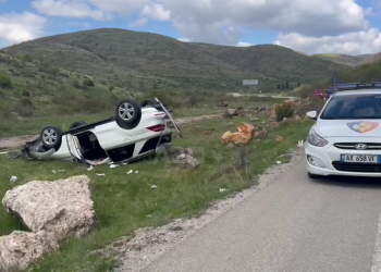 Aksident në aksin Bilisht–Kapshticë, mbetet i plagosur shoferi