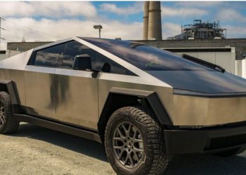 Musk: Cybertruck ishte një produkt i vështirë për t’u dizajnuar