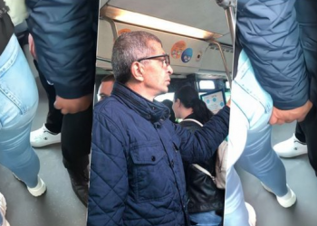 VIDEO/ Manjaku prek të pasmet e vajzës në autobus në mes të pasagjerëve