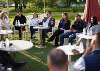 Mediu: Jemi në një moment jetik për Shqipërinë