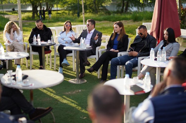 Mediu: Jemi në një moment jetik për Shqipërinë