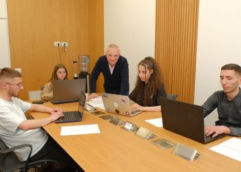 1 Maji/ Meta: Përpjekja jonë, kushte të denja pune për të rinjtë