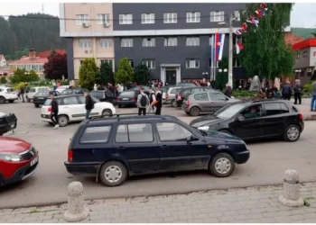 Ndizet alarmi në veri të Mitrovicës