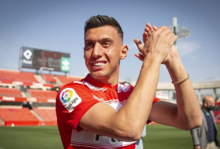 Kartoni i Myrto Uzunit arrin shifrën e çmendur