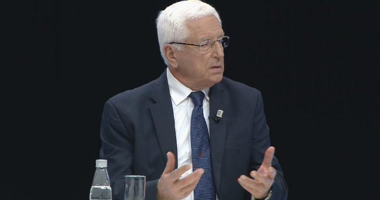 Neritan Ceka ngre alarmin: Jo profesionistë po gërmojnë në monumente