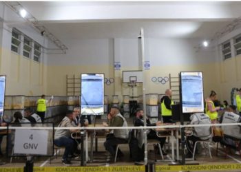 Mbyllet numërimi për këshillat bashkiakë në Berat, Poliçan dhe Skrapar