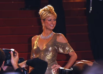 Paris Hilton kujton herën e parë që shkoi në Kanë