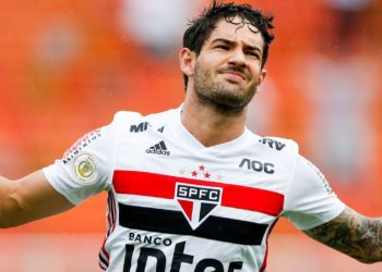 ABSURDE! Shtyhet prezantimi i Patos, shkak… kabllot